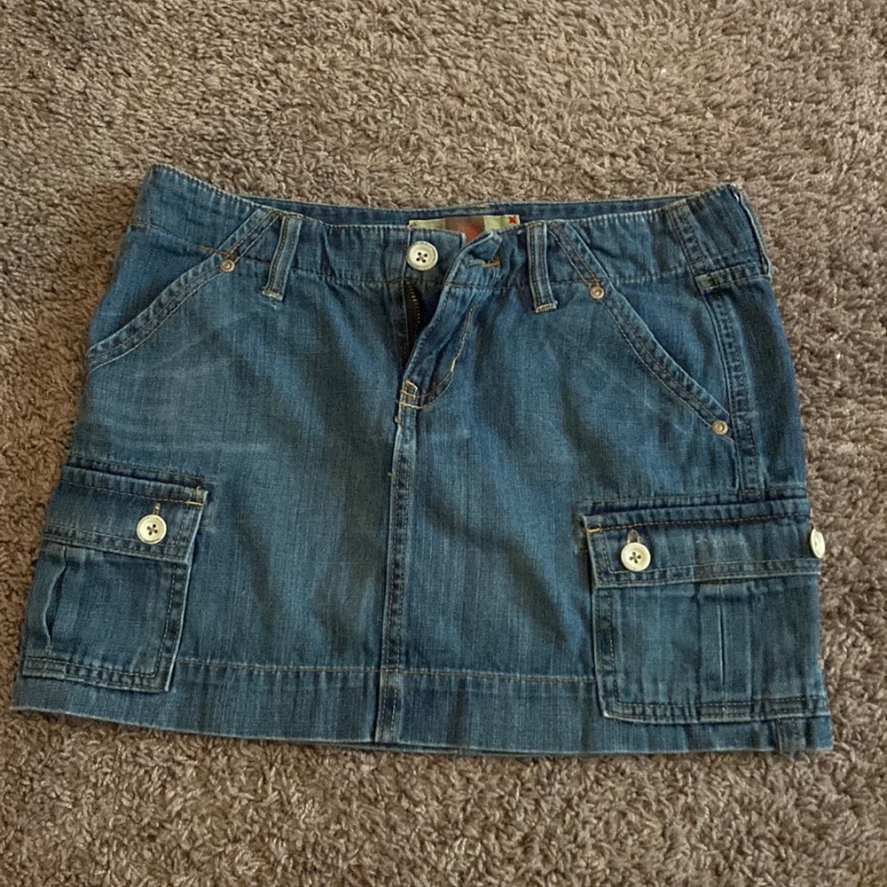 Super cute denim old navy skirt size 4